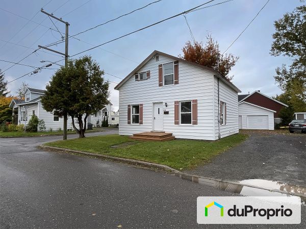 2316, rue de l'Aiguillage, Charny à vendre