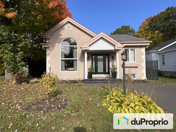 411, rue Gervais, Otterburn Park à vendre