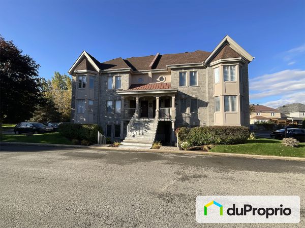 2962, boulevard Daniel-Johnson, Chomedey à vendre