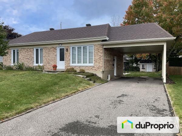 1949 Beauséjour, L'Ancienne-Lorette for sale