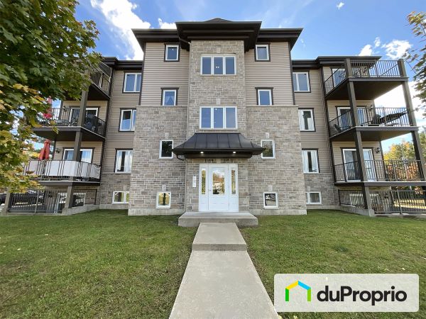 3016, rue de la Visitation, St-Charles-Borromée à vendre