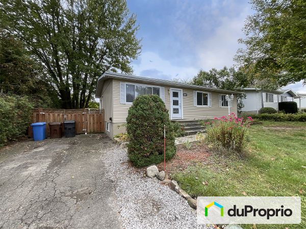 822, rue Caron, Granby à vendre