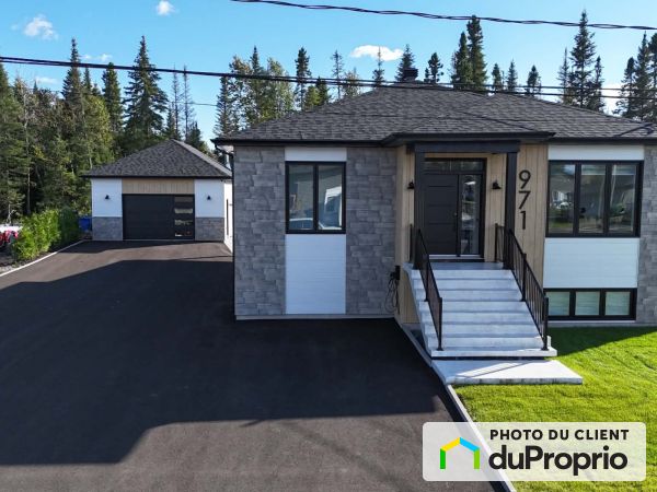 971, rue des Grands Jardins, St-Honore-De-Chicoutimi à vendre