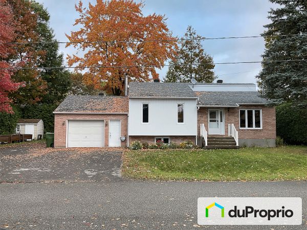 170 rue Laporte, Lavaltrie for sale