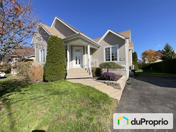 732, carré Saint-Jacques, Granby à vendre
