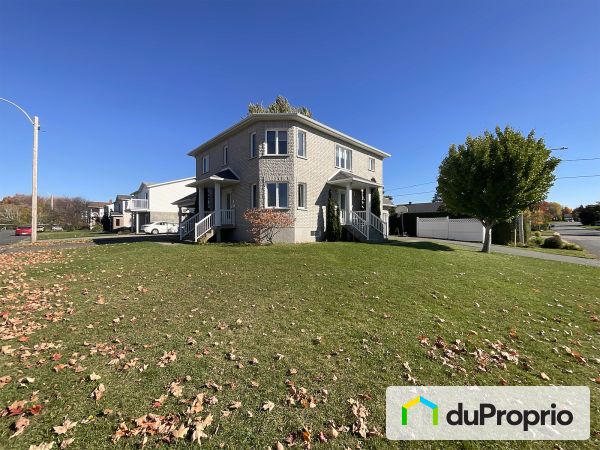 569 rue de Vaudreuil, 469 rue Langlois, Granby à vendre