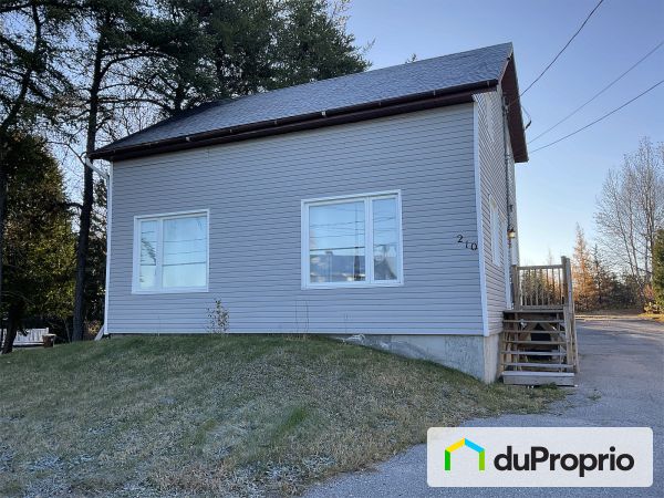 210, rue de la Rivière, Ste-Hedwidge à vendre