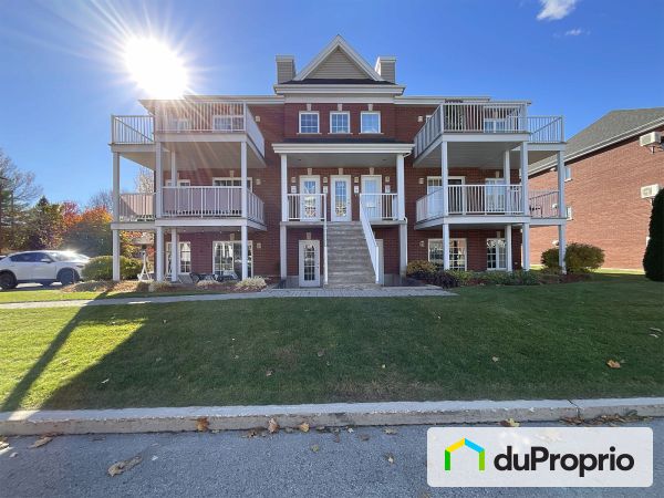785 rue des Bosquets, Ste-Marthe-Sur-Le-Lac for sale