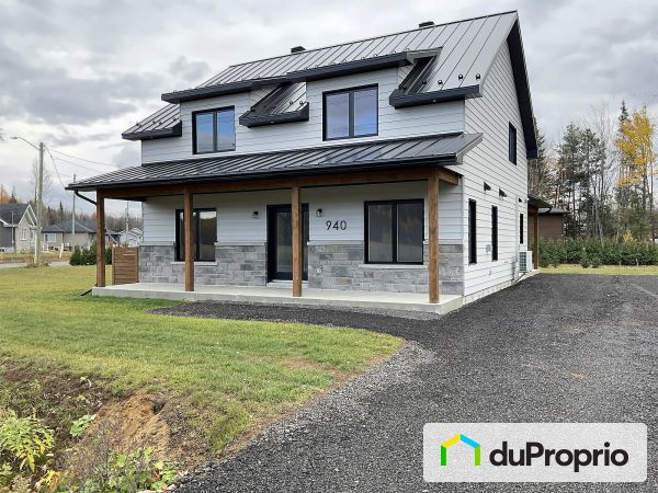 940, rue des Taupes, ND-Du-Mont-Carmel à vendre