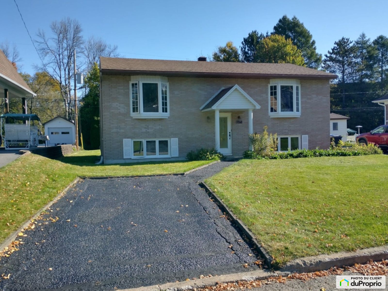 1079 Rue Louis Phillipe Hebert — photo 1