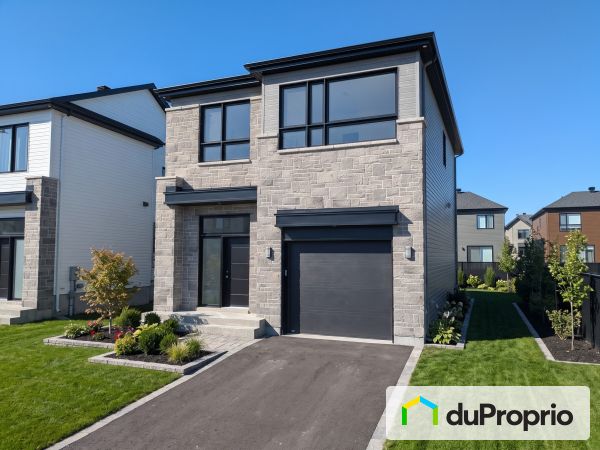 rue Mariette-Roberge, L'Assomption à vendre