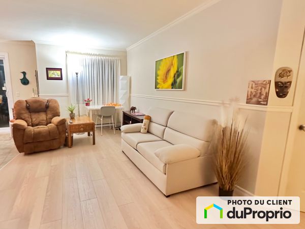 Salon du logement - 108-1290, rue de L'Aigue-Marine, Charlesbourg à vendre