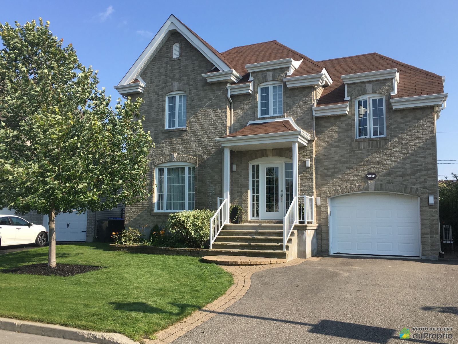 3058 rue du Sirocco, SteMartheSurLeLac for sale DuProprio